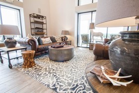 Hotel Renovo Des Moines Urbandale, Tapestry Collection Hilton