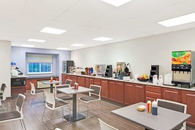 Microtel Inn & Suites by Wyndham Urbandale/Des Moines