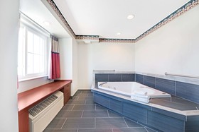 Microtel Inn & Suites by Wyndham Urbandale/Des Moines