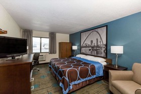 Super 8 by Wyndham Urbandale/Des Moines Area