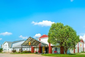 Super 8 by Wyndham Walnut