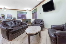 Baymont by Wyndham Waterloo