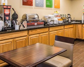 Comfort Inn & Suites Waterloo - Cedar Falls