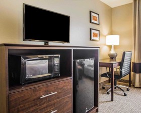 Comfort Inn & Suites Waterloo - Cedar Falls