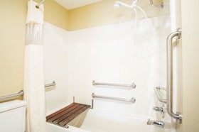 Days Inn by Wyndham Evansdale Waterloo