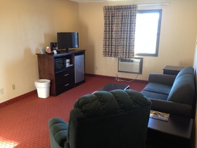 Howard Johnson by Wyndham Waterloo/Cedar Falls