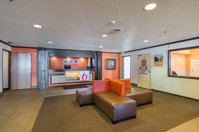 Motel 6 Crossroads Mall - Waterloo - Cedar Falls