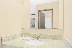 Boarders Inn & Suites by Cobblestone Hotels - Waterloo