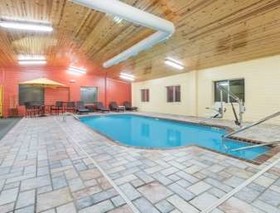 Super 8 by Wyndham Webster City IA