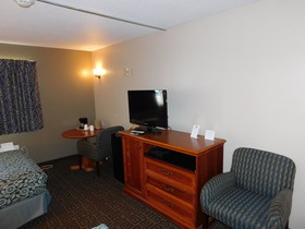 Days Inn by Wyndham West Branch Iowa City Area