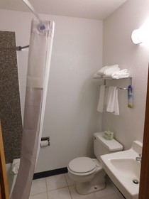 Days Inn by Wyndham West Branch Iowa City Area