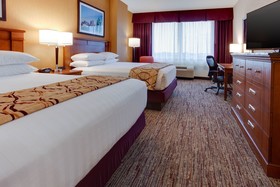 Drury Inn & Suites West Des Moines