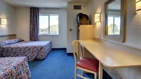 Motel 6 Des Moines West