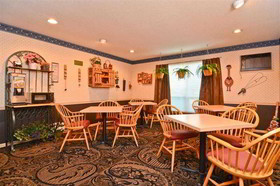 Super 8 by Wyndham Williams