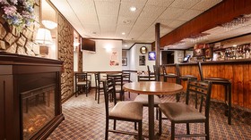 Super 8 by Wyndham Williams