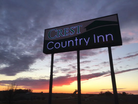 Crest Country Inn