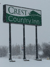 Crest Country Inn