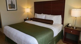 Cobblestone Inn and Suites  Winterset