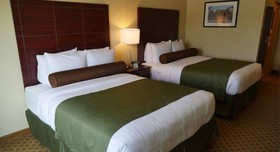 Cobblestone Inn and Suites  Winterset