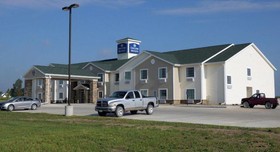 Cobblestone Inn and Suites  Winterset