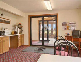 Super 8 Motel Winterset