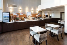 Holiday Inn Express & Suites East Wichita I-35 Andover