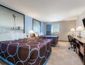 Super 8 by Wyndham Beloit KS
