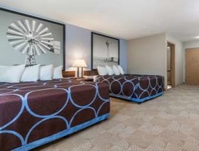 Super 8 by Wyndham Beloit KS