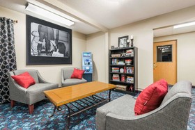 Super 8 by Wyndham Beloit KS