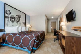 Super 8 by Wyndham Beloit KS