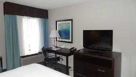 Holiday Inn Express Kansas City - Bonner Springs