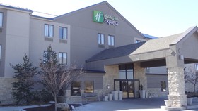 Holiday Inn Express Kansas City - Bonner Springs