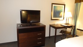 Holiday Inn Express Kansas City - Bonner Springs
