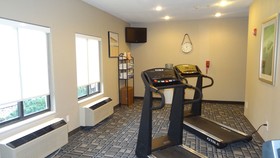 Holiday Inn Express Kansas City - Bonner Springs