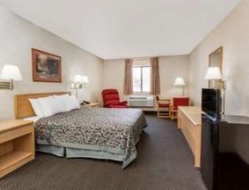 Days Inn by Wyndham Colby