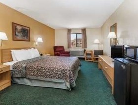 Days Inn by Wyndham Colby