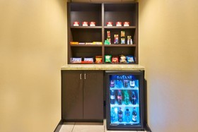 Holiday Inn Express Hotel & Suites Colby