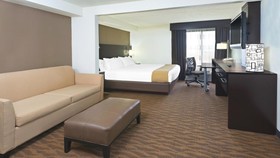Holiday Inn Express Hotel & Suites Colby