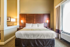 Comfort Suites