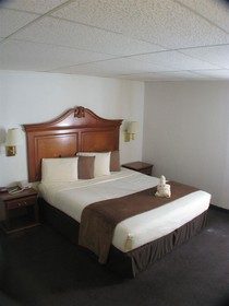 Dodge House Hotel & Convention Center
