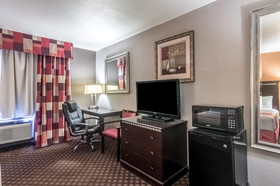 OYO Townhouse Dodge City KS
