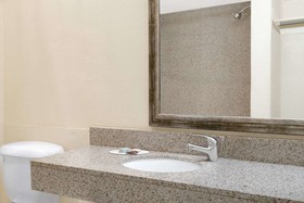 Silver Spur Vintage Inn & Suites