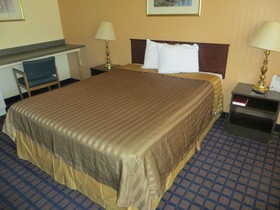 Silver Spur Vintage Inn & Suites