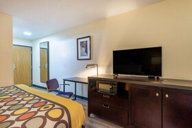 Super 8 by Wyndham El Dorado