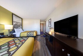 Super 8 by Wyndham El Dorado