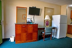 Americas Best Inn and Suites Emporia