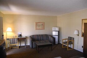 Americas Best Inn and Suites Emporia