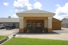 Americas Best Inn and Suites Emporia
