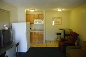 Americas Best Inn and Suites Emporia