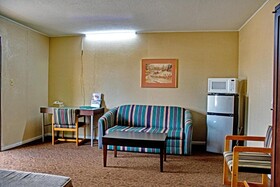 Americas Best Inn and Suites Emporia